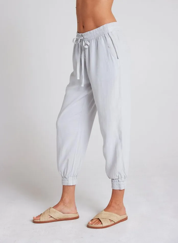 Bella Dahl Easy Drawstring Jogger 8211 Foggy Sky Women Joggers Bella Dahl Easy Drawstring Jogger 8211 Foggy Sky Women Joggers