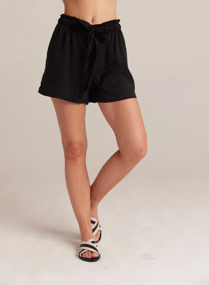 Bella Dahl Kayla Ruffle Waist Sash Short 8211 Black Women Shorts Bella Dahl Kayla Ruffle Waist Sash Short 8211 Black Women Shorts