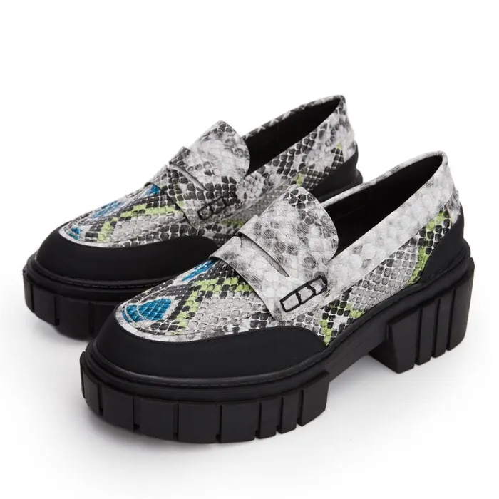 Brogues And Loafers Women Moda In Pelle M By Moda Entina Monochrome Snake Print