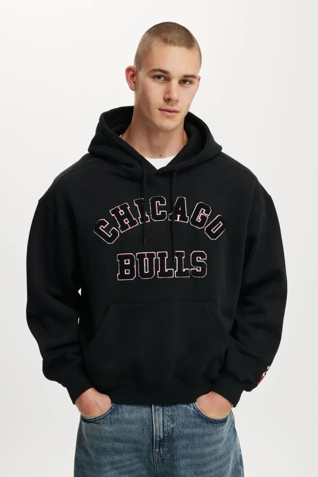 Cotton On Sweats and Hoodies Box Fit Nba Hoodie Lcn Nba Black Bulls 8211 Arched 8211 Men Cotton On Sweats and Hoodies Box Fit Nba Hoodie Lcn Nba Black Bulls 8211 Arched 8211 Men