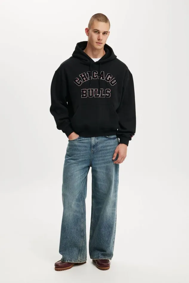 Cotton On Sweats and Hoodies Box Fit Nba Hoodie Lcn Nba Black Bulls 8211 Arched 8211 Men Cotton On Sweats and Hoodies Box Fit Nba Hoodie Lcn Nba Black Bulls 8211 Arched 8211 Men