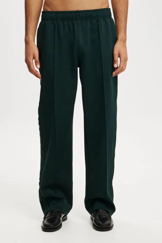 Cotton On Sweats and Hoodies Tricot Relaxed Track Pant Dark Trekking Green 8211 Men Cotton On Sweats and Hoodies Tricot Relaxed Track Pant Dark Trekking Green 8211 Men