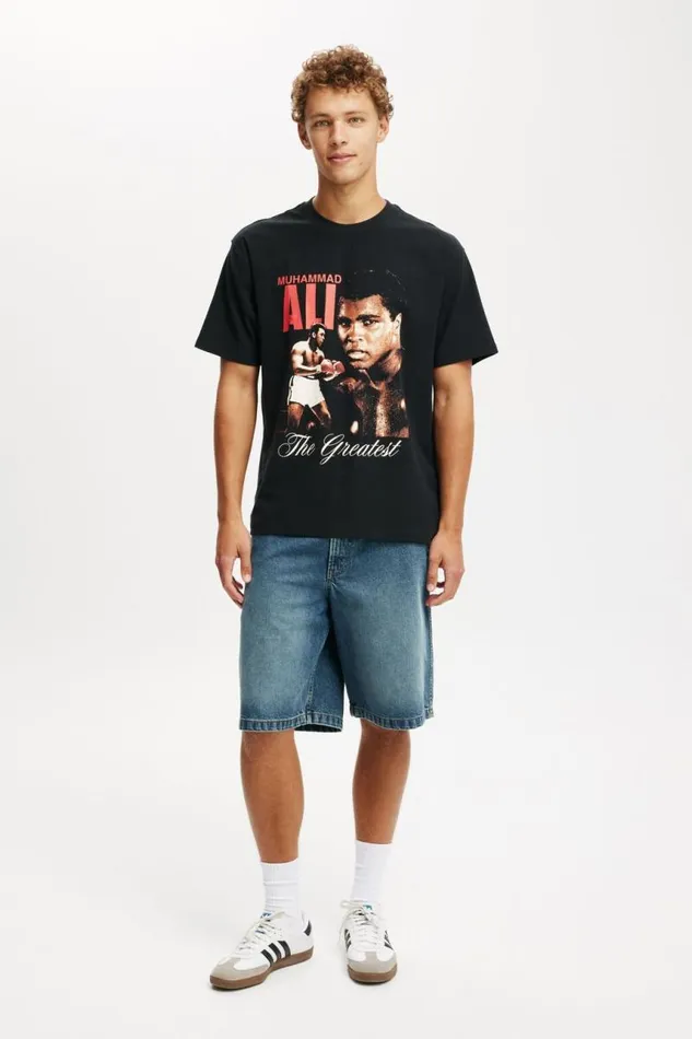 Cotton On Tees and Tanks Ali Loose Fit TShirt Lcn Ali Blackali 8211 The Greatest 8211 Men Cotton On Tees and Tanks Ali Loose Fit TShirt Lcn Ali Blackali 8211 The Greatest 8211 Men