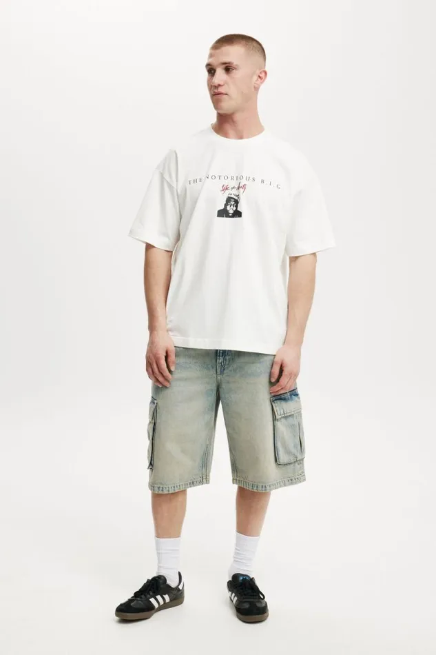 Cotton On Tees and Tanks Box Fit Premium Music TShirt Lcn Mt Vintage Whitebiggie Life After Death 8211 Men Cotton On Tees and Tanks Box Fit Premium Music TShirt Lcn Mt Vintage Whitebiggie Life After Death 8211 Men