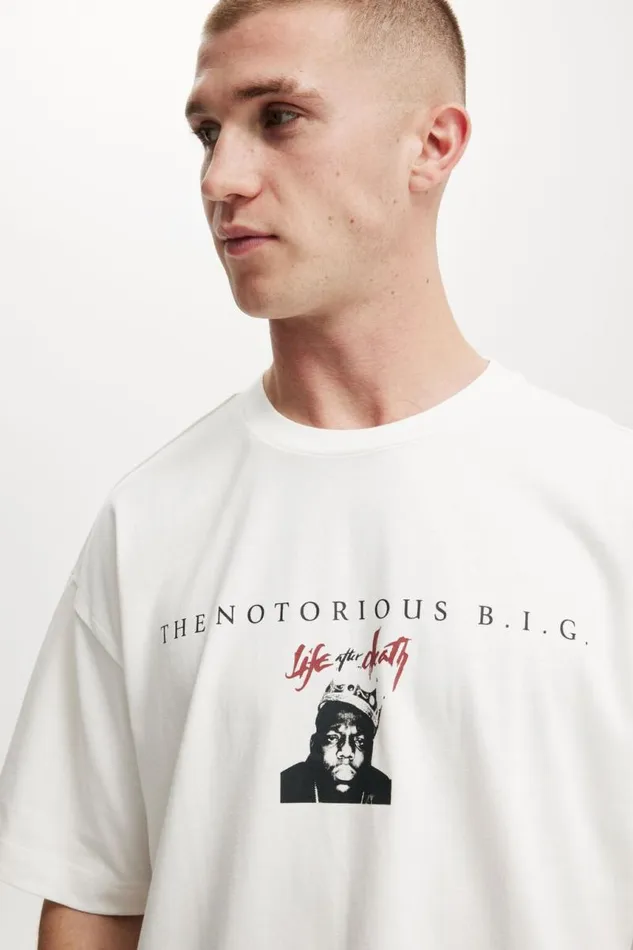 Cotton On Tees and Tanks Box Fit Premium Music TShirt Lcn Mt Vintage Whitebiggie Life After Death 8211 Men Cotton On Tees and Tanks Box Fit Premium Music TShirt Lcn Mt Vintage Whitebiggie Life After Death 8211 Men