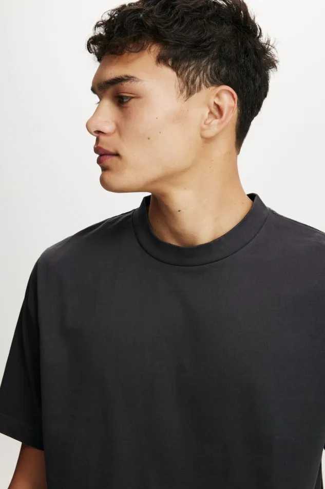 Cotton On Tees and Tanks Cropped Fit TShirt Washed Black 8211 Men Cotton On Tees and Tanks Cropped Fit TShirt Washed Black 8211 Men