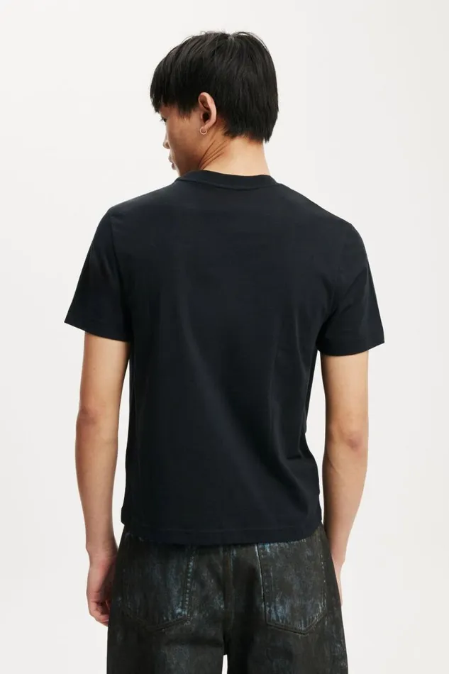 Cotton On Tees and Tanks Cropped Regular Fit TShirt Black 8211 Men Cotton On Tees and Tanks Cropped Regular Fit TShirt Black 8211 Men