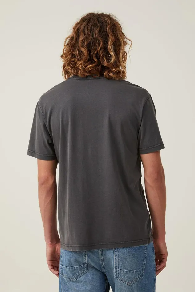 Cotton On Tees and Tanks Premium Loose Fit Music TShirt Lcn Mt Washed Blackbiggie 8211 Notorious 8211 Men Cotton On Tees and Tanks Premium Loose Fit Music TShirt Lcn Mt Washed Blackbiggie 8211 Notorious 8211 Men
