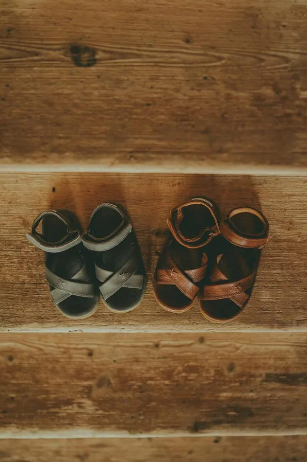 Donsje Amsterdam Sandals Girls Qotis Sandals Grey Leather