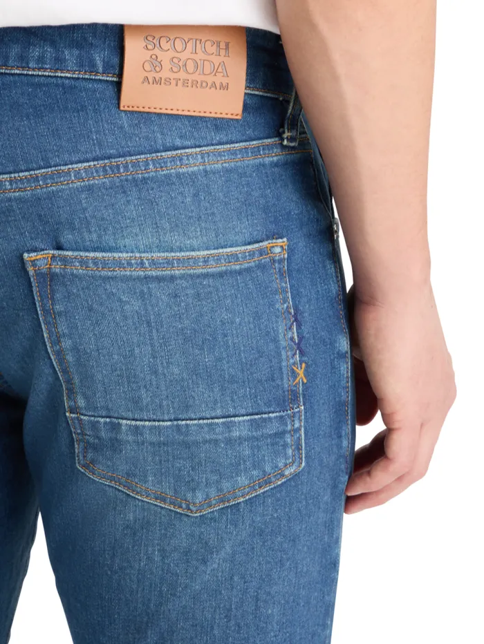 Essential RALSTON SLIM JEANS CLASSIC BLUE Classic Blue Men Scotch and Soda Essentials Essential RALSTON SLIM JEANS CLASSIC BLUE Classic Blue Men Scotch and Soda Essentials