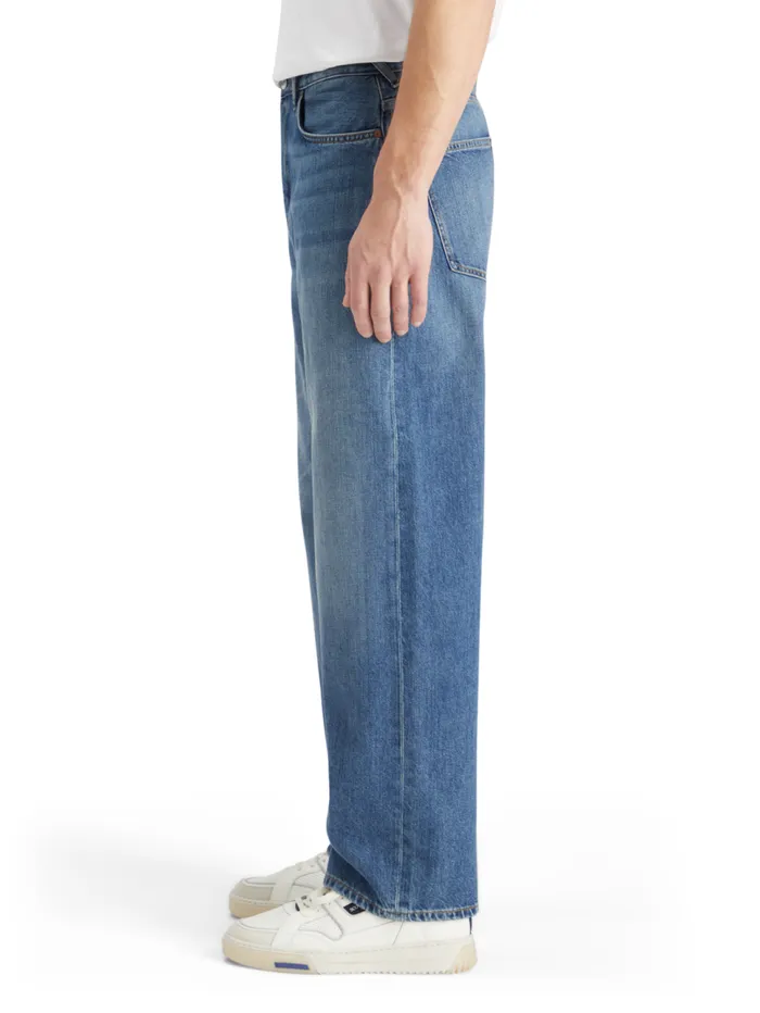 Essential The Pitch Loose Fit Jeans 8211 Bring The Blue Bring The Blue Men Scotch and Soda Essentials Essential The Pitch Loose Fit Jeans 8211 Bring The Blue Bring The Blue Men Scotch and Soda Essentials