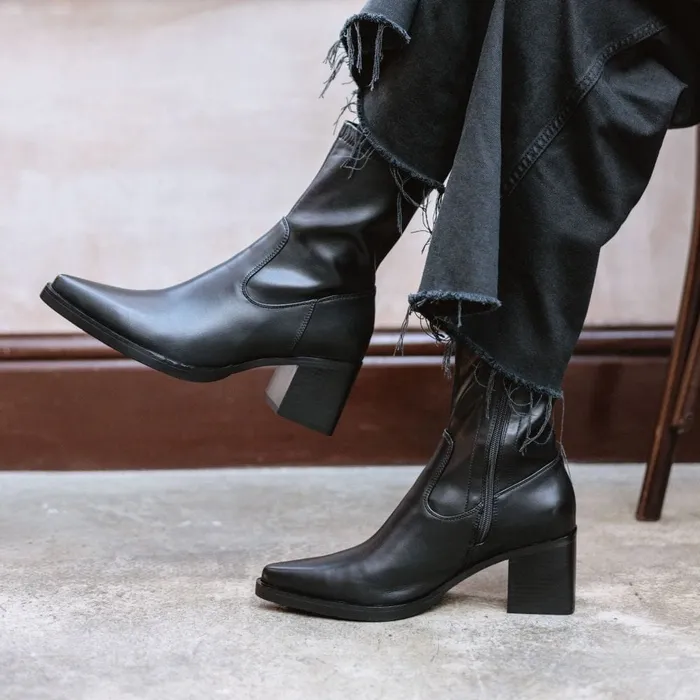 Heeled And Wedge Boots Women Moda In Pelle Nailla Black Porvair