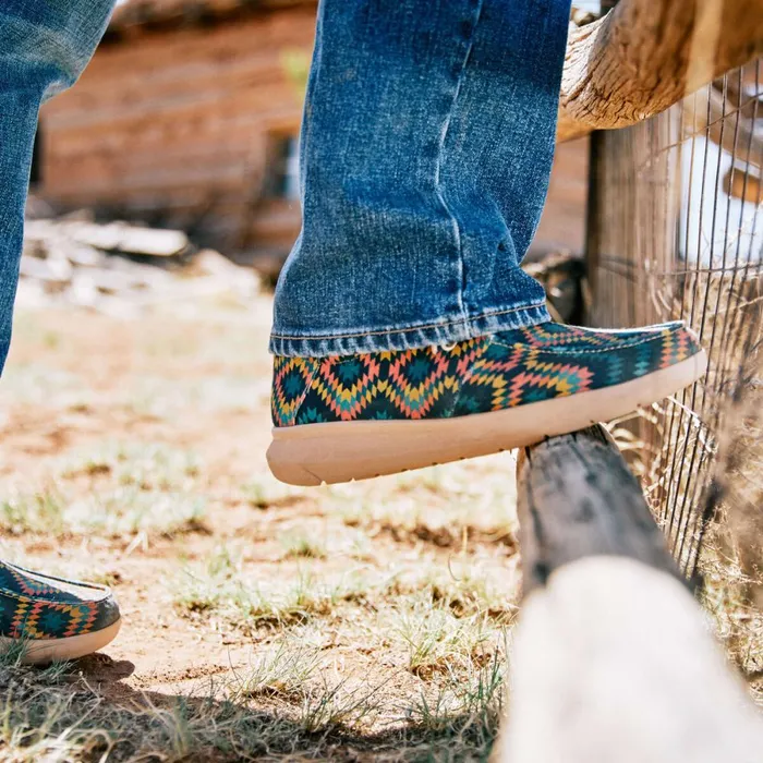 Hilo Blue Southwest Men Ariat Shoes and Sneakers Hilo Blue Southwest Men Ariat Shoes and Sneakers