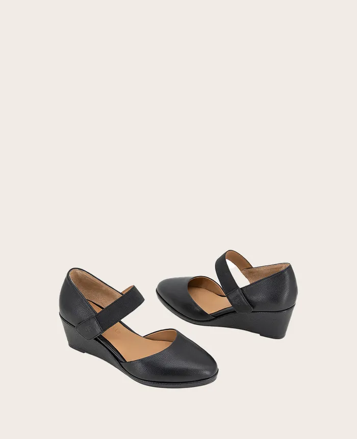 Kenneth Cole Sandals and Wedges Women GENTLE SOULS Oriana Leather Wedge Black Leather Kenneth Cole Sandals and Wedges Women GENTLE SOULS Oriana Leather Wedge Black Leather