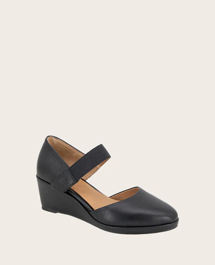 Kenneth Cole Sandals and Wedges Women GENTLE SOULS Oriana Leather Wedge Black Leather Kenneth Cole Sandals and Wedges Women GENTLE SOULS Oriana Leather Wedge Black Leather