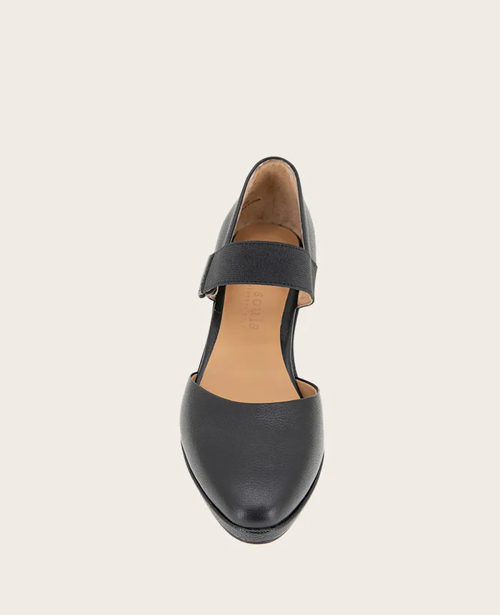 Kenneth Cole Sandals and Wedges Women GENTLE SOULS Oriana Leather Wedge Black Leather Kenneth Cole Sandals and Wedges Women GENTLE SOULS Oriana Leather Wedge Black Leather