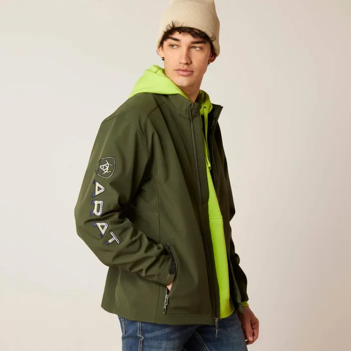 Logo 20 Softshell Jacket Duffle Bag Men Ariat Jackets and Vests