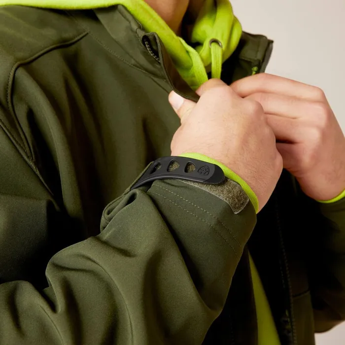 Logo 20 Softshell Jacket Duffle Bag Men Ariat Jackets and Vests Logo 20 Softshell Jacket Duffle Bag Men Ariat Jackets and Vests