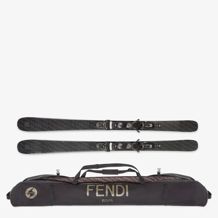 Man Black Skis Black Fendi Skiwear