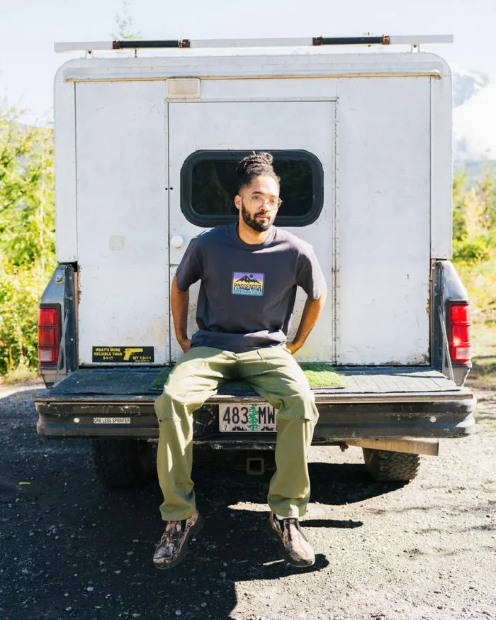 Men Tops Passenger Grounded Organic Relaxed Fit TShirt Charcoal Charcoal