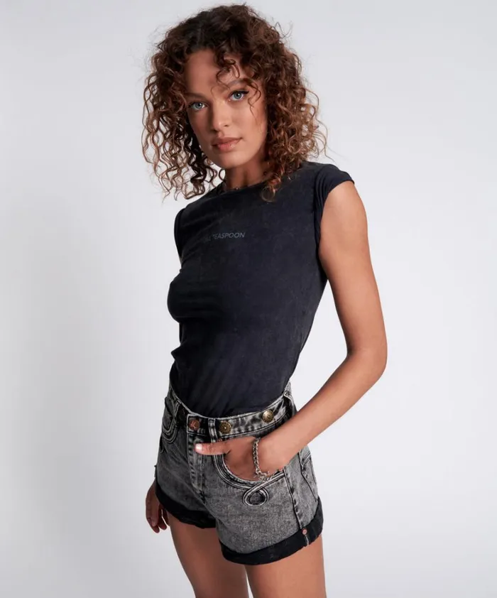 One Teaspoon Tees and Tanks ONE TEASPOON ORGANIC FITTED LOGO TEE BLACK 8211 Women One Teaspoon Tees and Tanks ONE TEASPOON ORGANIC FITTED LOGO TEE BLACK 8211 Women