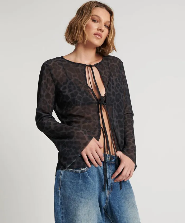 One Teaspoon Tops LEOPARD FANTASY CHIFFON LONGSLEEVE TOP 8211 Women One Teaspoon Tops LEOPARD FANTASY CHIFFON LONGSLEEVE TOP 8211 Women
