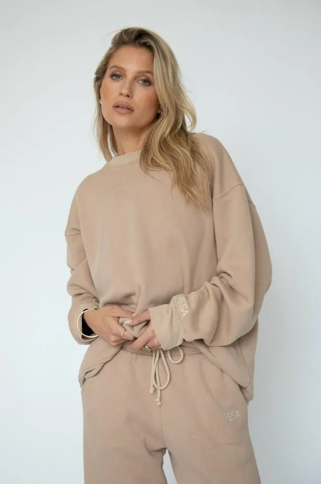RESA Lounge Gunner Sweatshirt In Sand 8211 Women