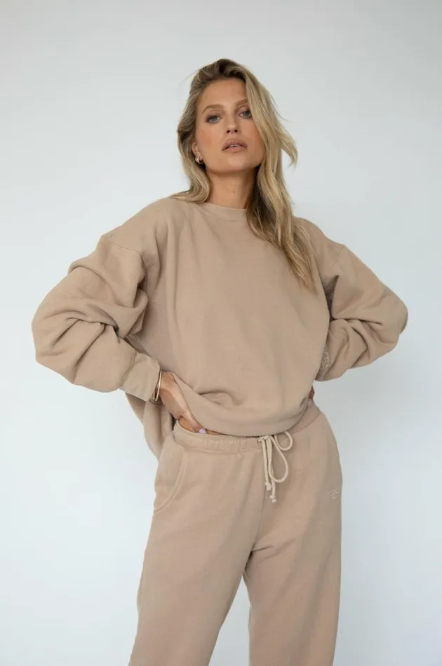 RESA Lounge Gunner Sweatshirt In Sand 8211 Women