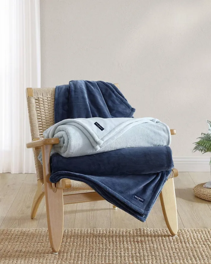 Tommy Bahama Plush Fleece Blue FullQueen Blanket Blue Beach and Home Bedding Tommy Bahama Plush Fleece Blue FullQueen Blanket Blue Beach and Home Bedding