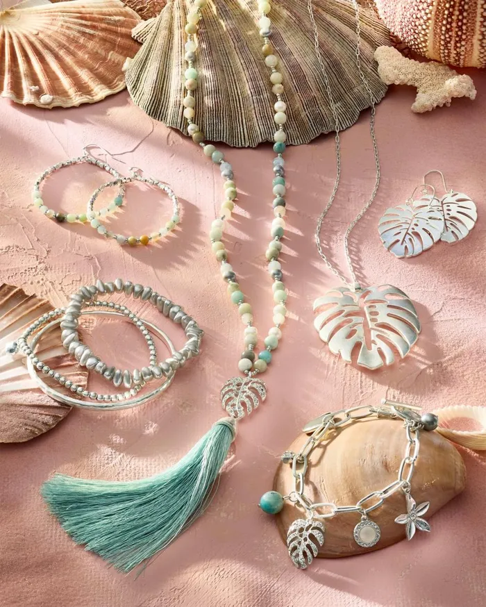 Tommy Bahama Tropical Oasis Link Shell Pendant Bracelet Silver Women Jewelry Collections Tommy Bahama Tropical Oasis Link Shell Pendant Bracelet Silver Women Jewelry Collections