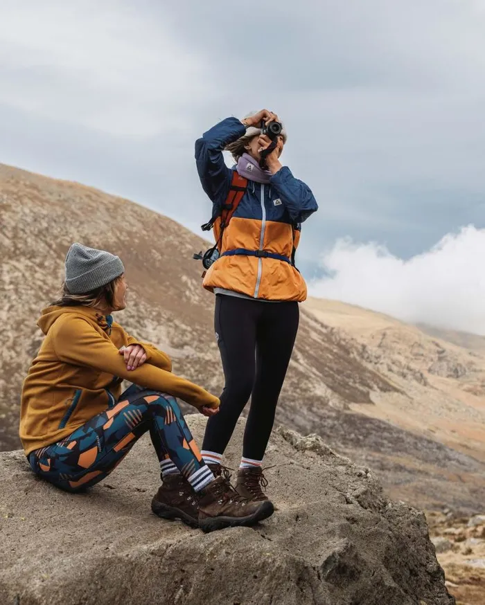 Women Jackets Passenger Singletrack Recycled Thermore Insulated Jacket Dark Denim Apricot Dark Denim Apricot