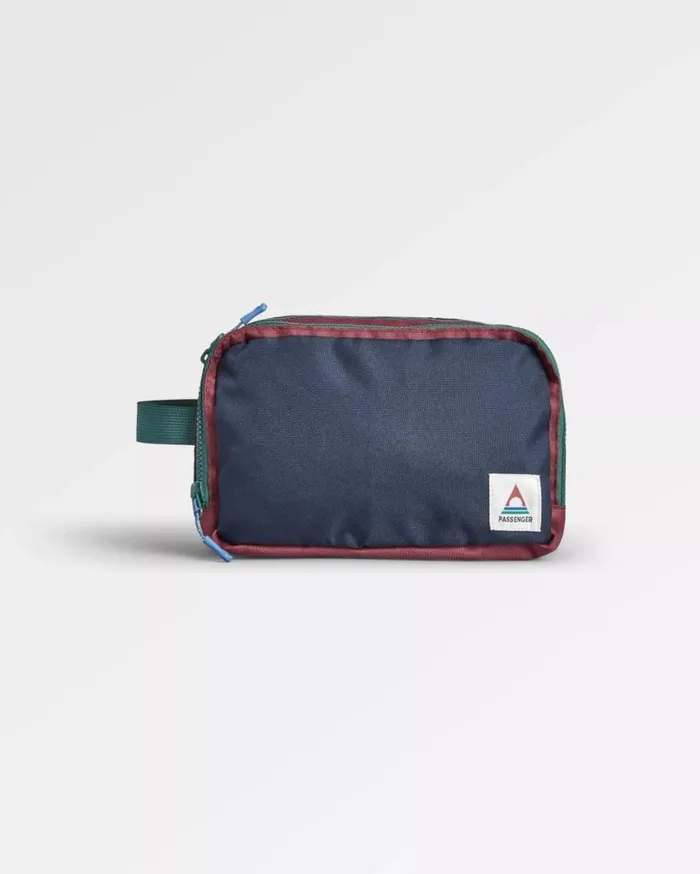 WomenMen Backpacks and Bags Passenger Travel Recycled Wash Kit Samba Deep Navy Samba Deep Navy WomenMen Backpacks and Bags Passenger Travel Recycled Wash Kit Samba Deep Navy Samba Deep Navy