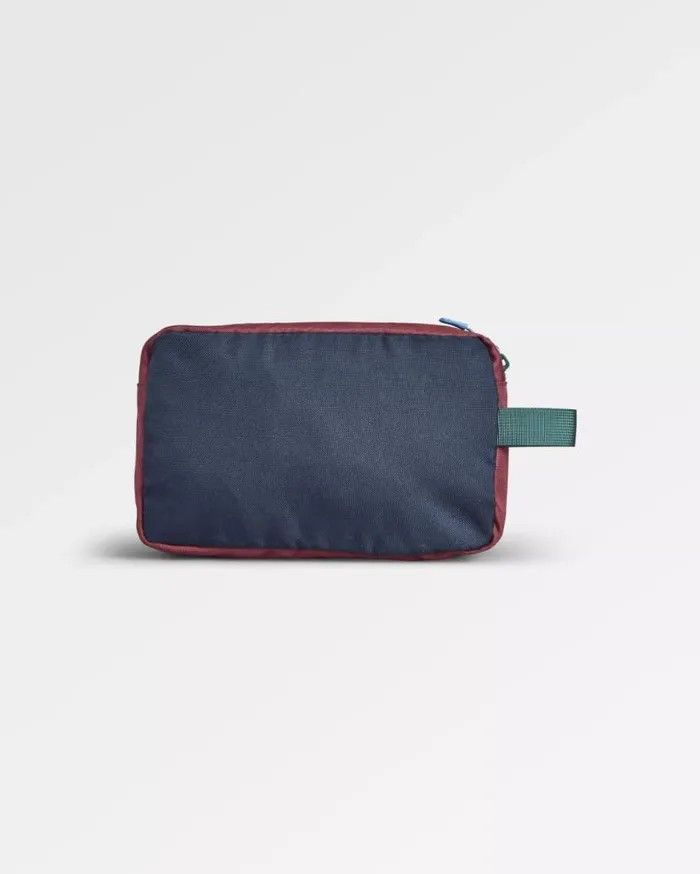 WomenMen Backpacks and Bags Passenger Travel Recycled Wash Kit Samba Deep Navy Samba Deep Navy
