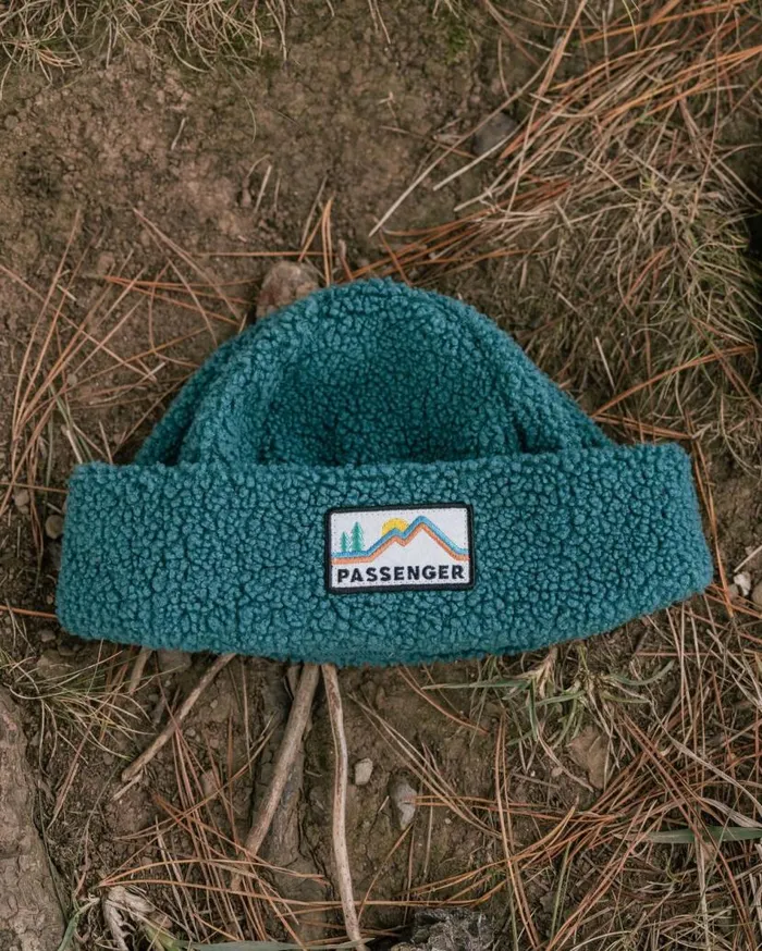 WomenMen Beanies Passenger Peak Recycled Sherpa Beanie Mediterranean Mediterranean