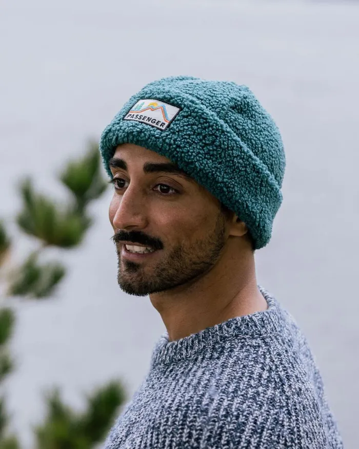 WomenMen Beanies Passenger Peak Recycled Sherpa Beanie Mediterranean Mediterranean