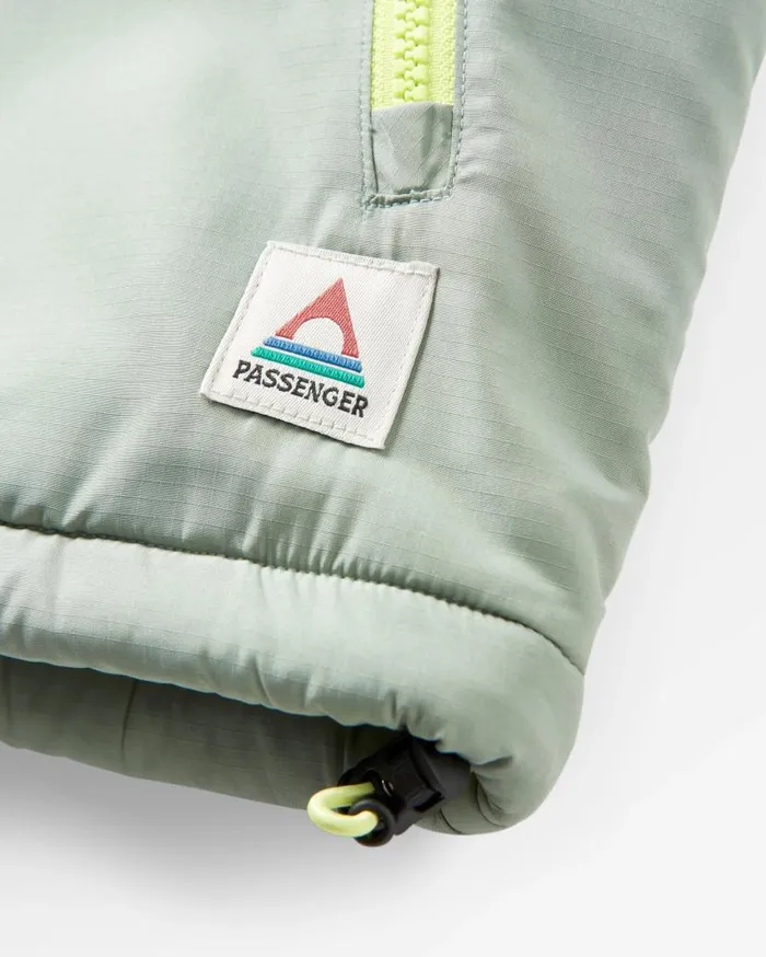 Women Tops Passenger Beebalm Recycled Sherpa Fleece Vest Pistachio Pistachio