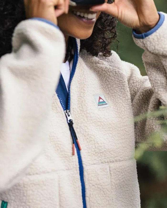 Women Tops Passenger Fairbanks 20 Full Zip Recycled Sherpa Fleece Oatmeal Oatmeal