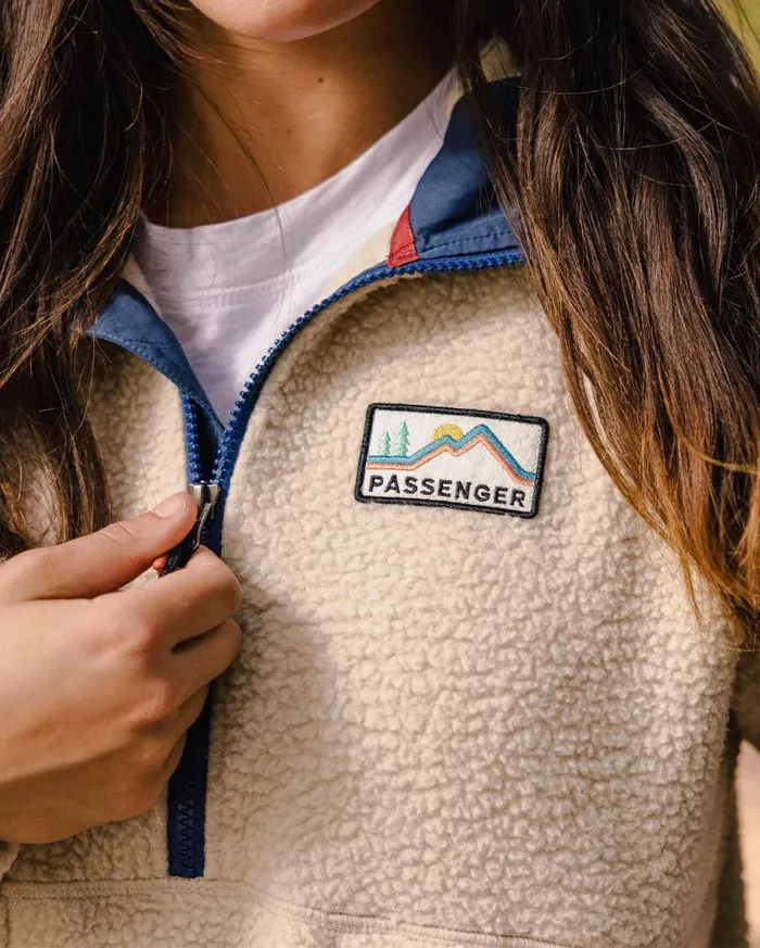 Women Tops Passenger Maine 20 12 Zip Recycled Sherpa Fleece Oatmeal Oatmeal