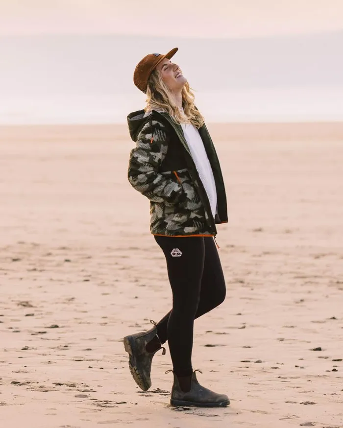 Women Tops Passenger Sefton Recycled DeepPile Sherpa Full Zip Fleece Fir Tree Fir Tree